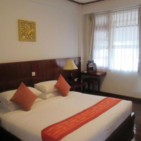 Hotel Maineli Nyaung Shwe Dış mekan fotoğraf