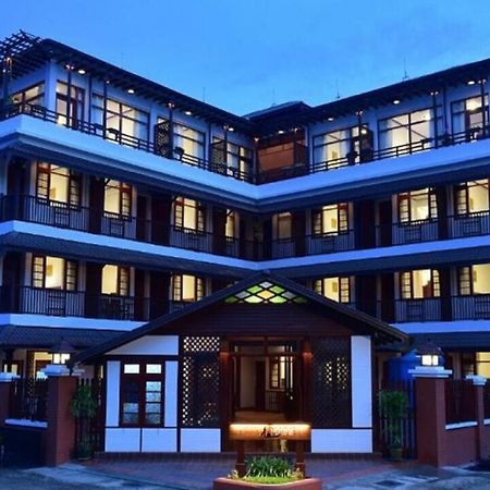 Hotel Maineli Nyaung Shwe Dış mekan fotoğraf