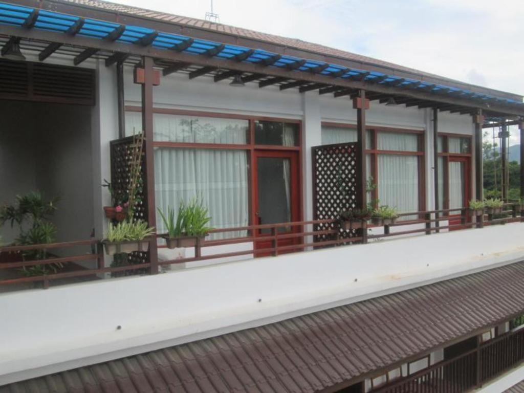 Hotel Maineli Nyaung Shwe Dış mekan fotoğraf