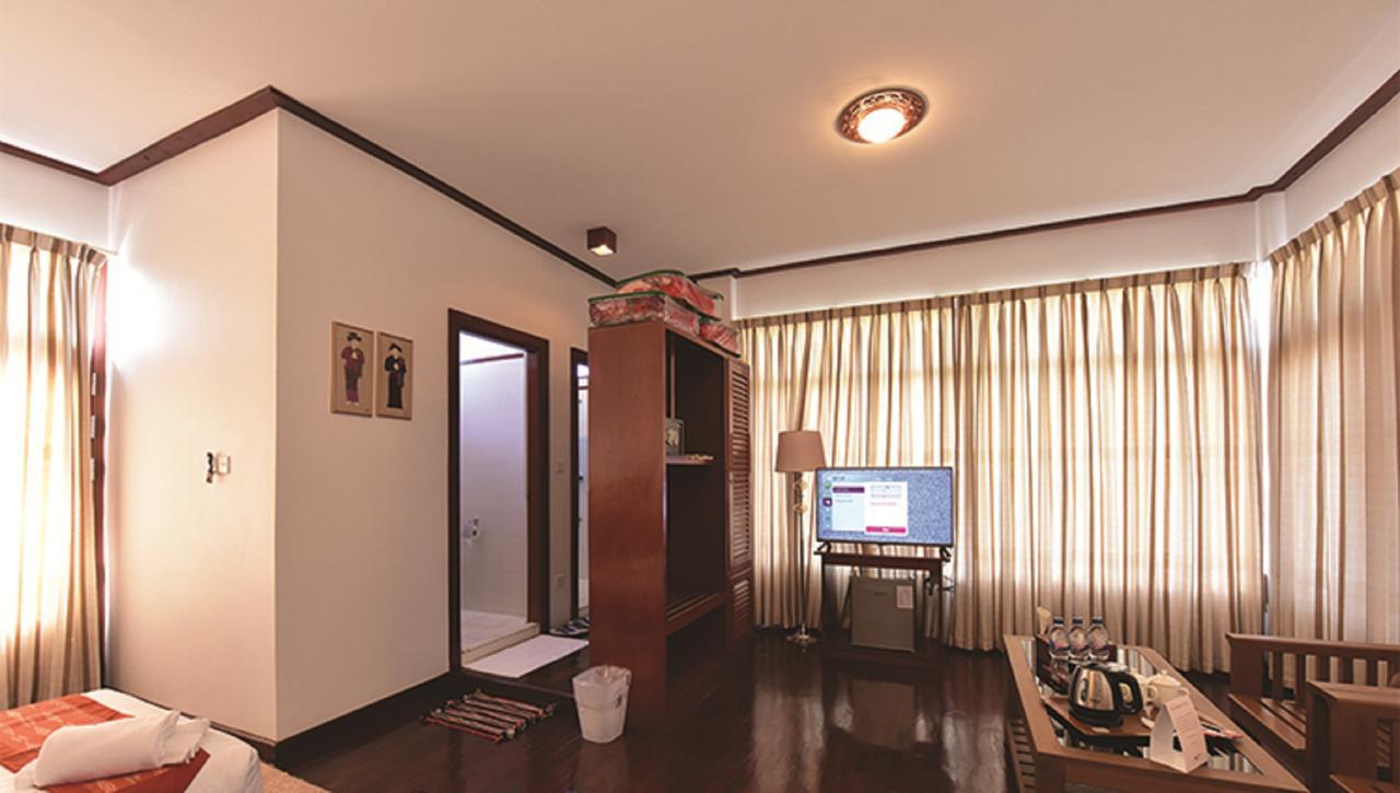 Hotel Maineli Nyaung Shwe Dış mekan fotoğraf